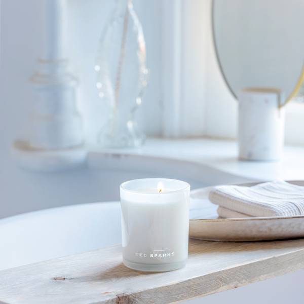 Geurkaars Ted Sparks – Fresh Linen (2 formaten)