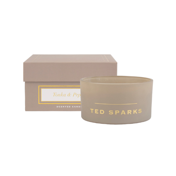 Geurkaars Ted Sparks – Tonka & Pepper (2 formaten)